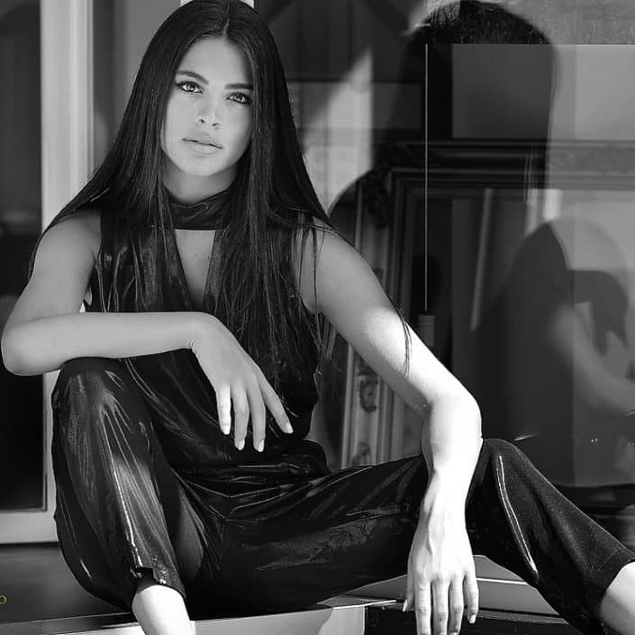 Agenzia Modelle Brescia • ANASTASIA R • DEVELOPMENT, Fotomodella Legs / Hand, Fotomodella Over 30, Fotomodella Over 20
