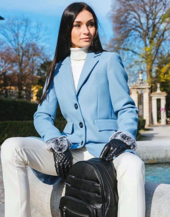 Agenzia Modelle Brescia • ANNA GR • Fotomodella Influencer, WOMEN, Fotomodella Legs / Hand, Fotomodella Over 20