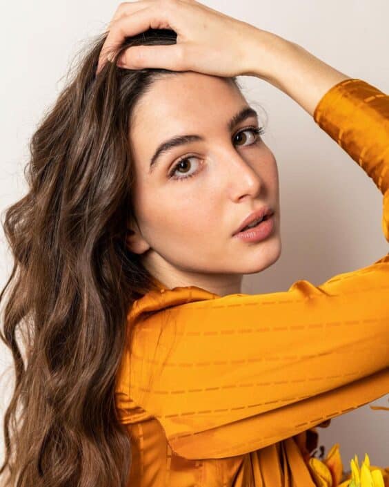 Agenzia Modelle Brescia • CLIZIA S • DEVELOPMENT, Fotomodella Legs / Hand, Fotomodella Over 20