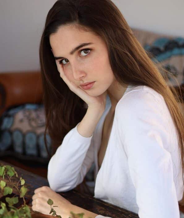 Agenzia Modelle Brescia • CLIZIA S • DEVELOPMENT, Fotomodella Legs / Hand, Fotomodella Over 20