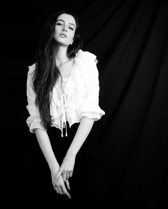 Agenzia Modelle Brescia • CLIZIA S • DEVELOPMENT, Fotomodella Legs / Hand, Fotomodella Over 20