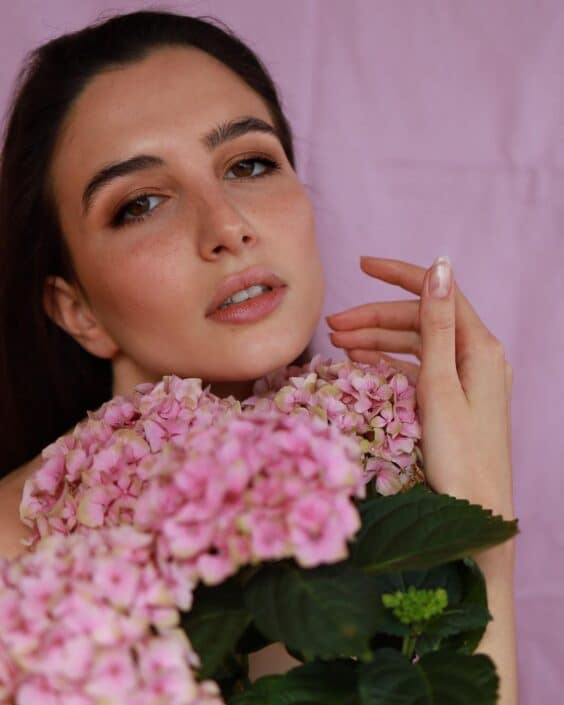 Agenzia Modelle Brescia • CLIZIA S • DEVELOPMENT, Fotomodella Legs / Hand, Fotomodella Over 20