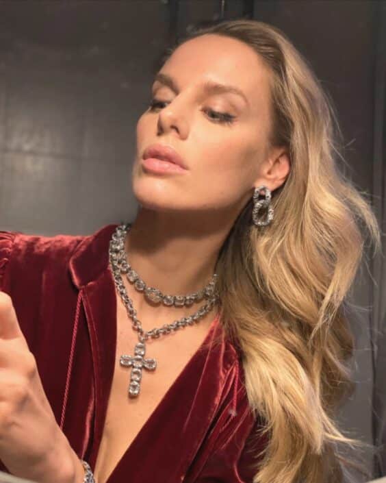 Agenzia Modelle Brescia • ALESSANDRA T • Fotomodella Influencer, WOMEN, Fotomodella Di Colore, Fotomodella Over 30