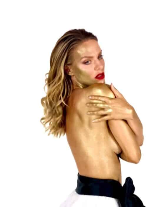 Agenzia Modelle Brescia • ALESSANDRA T • Fotomodella Influencer, WOMEN, Fotomodella Di Colore, Fotomodella Over 30