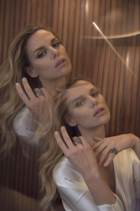 Agenzia Modelle Brescia • ALESSANDRA T • Fotomodella Influencer, WOMEN, Fotomodella Di Colore, Fotomodella Over 30