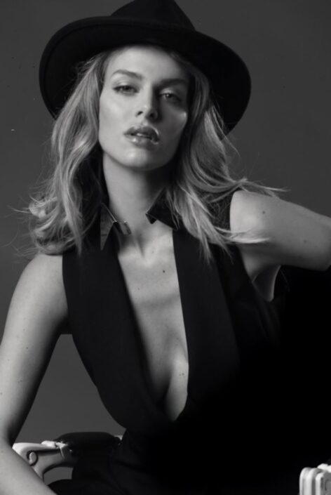 Agenzia Modelle Brescia • ALESSANDRA T • Fotomodella Influencer, WOMEN, Fotomodella Di Colore, Fotomodella Over 30