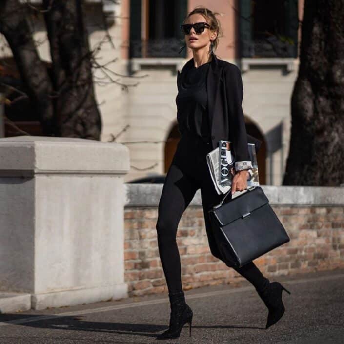 Agenzia Modelle Brescia • ALESSANDRA T • Fotomodella Influencer, WOMEN, Fotomodella Di Colore, Fotomodella Over 30