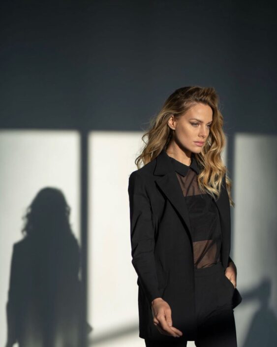 Agenzia Modelle Brescia • ALESSANDRA T • Fotomodella Influencer, WOMEN, Fotomodella Di Colore, Fotomodella Over 30