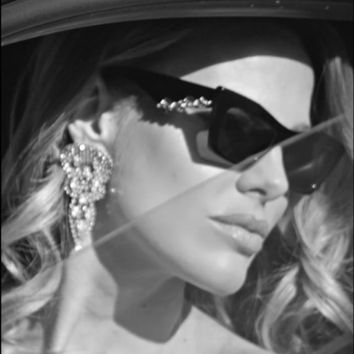 Agenzia Modelle Brescia • ALESSANDRA T • Fotomodella Influencer, WOMEN, Fotomodella Di Colore, Fotomodella Over 30