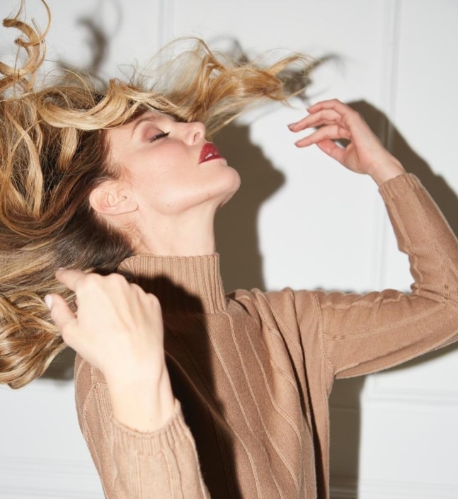 Agenzia Modelle Brescia • ALESSANDRA T • Fotomodella Influencer, WOMEN, Fotomodella Di Colore, Fotomodella Over 30