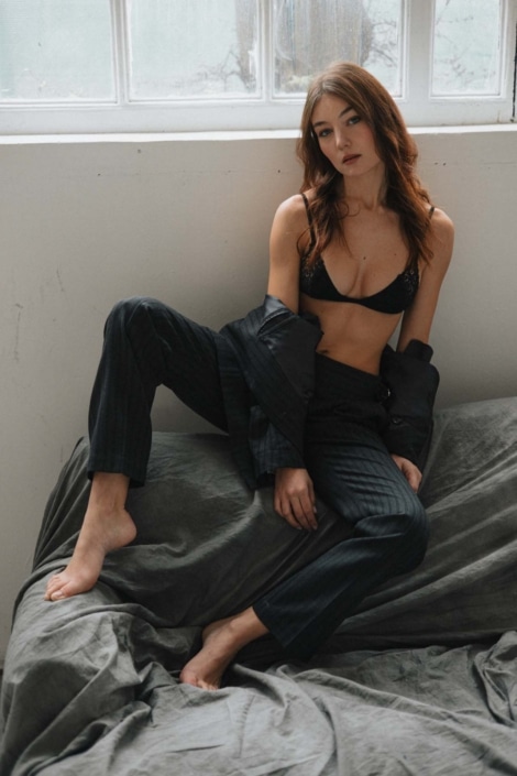 Agenzia Modelle Brescia &bull; ALESSIA AC &bull; Fotomodella Influencer, WOMEN, Fotomodella Legs / Hand, Fotomodella Di Colore, Fotomodella Over 30