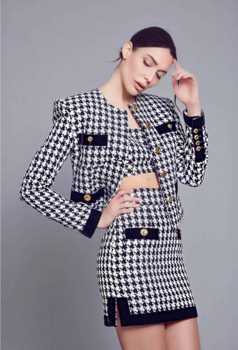 Agenzia Modelle Brescia • ALEXANE D • Fotomodella Influencer, WOMEN, Fotomodella Over 20, PIEDE/SHOES 37