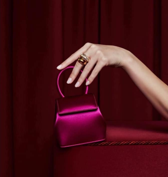 Agenzia Modelle Brescia • ALEXANE D • Fotomodella Influencer, WOMEN, Fotomodella Over 20, PIEDE/SHOES 37