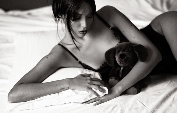 Agenzia Modelle Brescia • ALEXANE D • Fotomodella Influencer, WOMEN, Fotomodella Over 20, PIEDE/SHOES 37