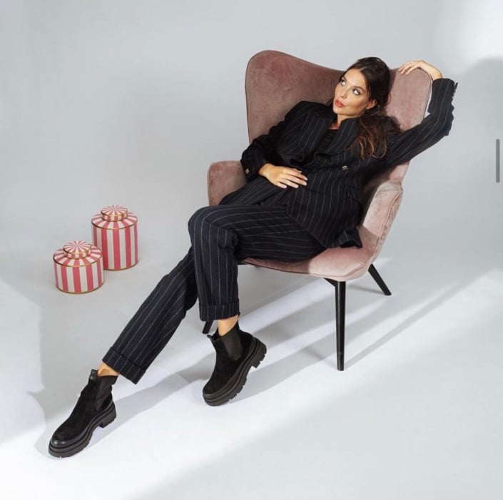 Agenzia Modelle Brescia • ALEXANE D • Fotomodella Influencer, WOMEN, Fotomodella Over 20, PIEDE/SHOES 37