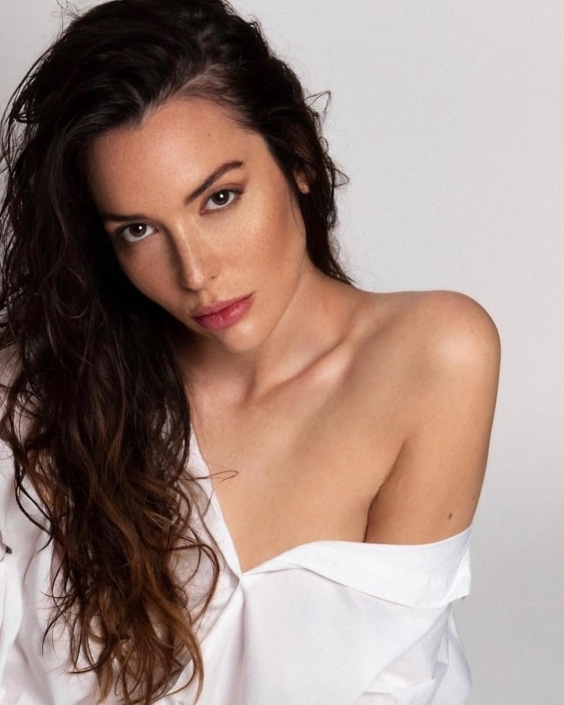 Agenzia Modelle Brescia • ALEXANE D • Fotomodella Influencer, WOMEN, Fotomodella Over 20, PIEDE/SHOES 37