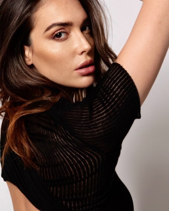 Agenzia Modelle Brescia • ALEXANE D • Fotomodella Influencer, WOMEN, Fotomodella Over 20, PIEDE/SHOES 37