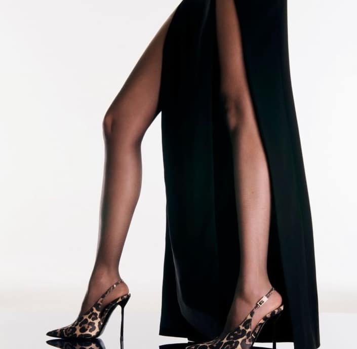 Agenzia Modelle Brescia • ALEXANE D • Fotomodella Influencer, WOMEN, Fotomodella Over 20, PIEDE/SHOES 37