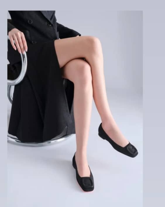 Agenzia Modelle Brescia • ALEXANE D • Fotomodella Influencer, WOMEN, Fotomodella Over 20, PIEDE/SHOES 37