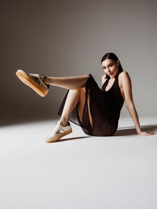 Agenzia Modelle Brescia • ALEXANE D • Fotomodella Influencer, WOMEN, Fotomodella Over 20, PIEDE/SHOES 37