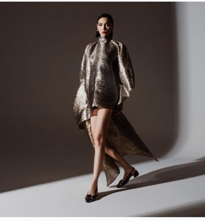 Agenzia Modelle Brescia • ALEXANE D • Fotomodella Influencer, WOMEN, Fotomodella Over 20, PIEDE/SHOES 37