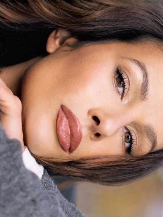 Agenzia Modelle Brescia &bull; ARINA B &bull; Fotomodella Influencer, WOMEN, Fotomodella Over 20, PIEDE/SHOES 37