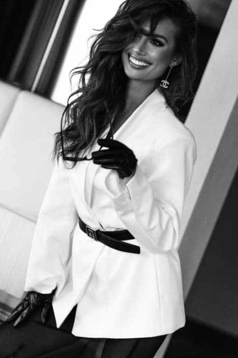 Agenzia Modelle Brescia &bull; ARINA B &bull; Fotomodella Influencer, WOMEN, Fotomodella Over 20, PIEDE/SHOES 37