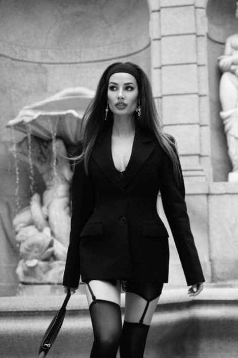 Agenzia Modelle Brescia &bull; ARINA B &bull; Fotomodella Influencer, WOMEN, Fotomodella Over 20, PIEDE/SHOES 37