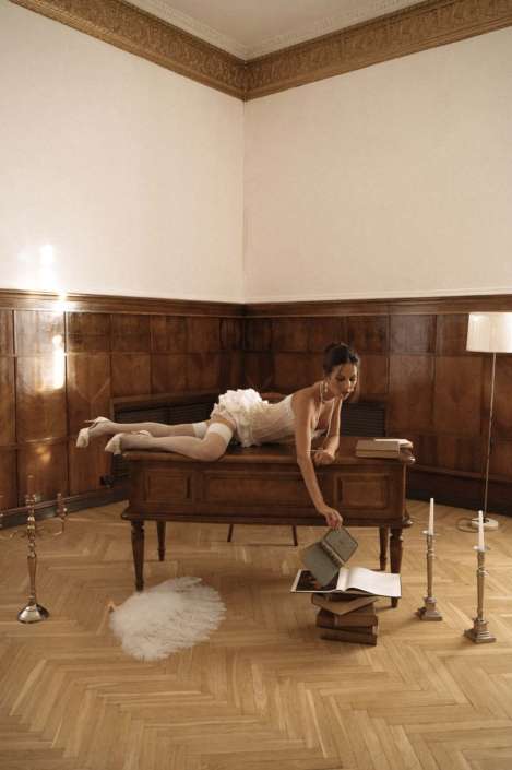 Agenzia Modelle Brescia &bull; ARINA B &bull; Fotomodella Influencer, WOMEN, Fotomodella Over 20, PIEDE/SHOES 37