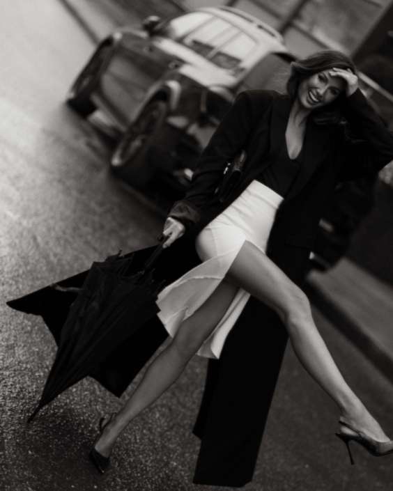 Agenzia Modelle Brescia &bull; ARINA B &bull; Fotomodella Influencer, WOMEN, Fotomodella Over 20, PIEDE/SHOES 37