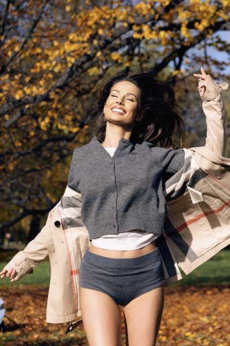 Agenzia Modelle Brescia &bull; ARINA B &bull; Fotomodella Influencer, WOMEN, Fotomodella Over 20, PIEDE/SHOES 37