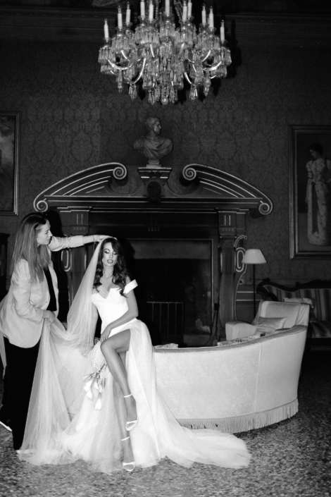 Agenzia Modelle Brescia &bull; ARINA B &bull; Fotomodella Influencer, WOMEN, Fotomodella Over 20, PIEDE/SHOES 37