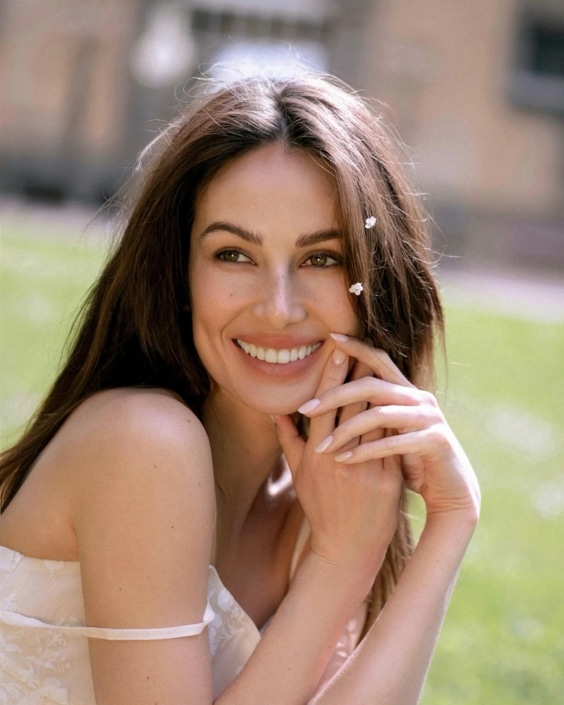 Agenzia Modelle Brescia • ARINA B • Fotomodella Influencer, WOMEN, Fotomodella Over 20, PIEDE/SHOES 37