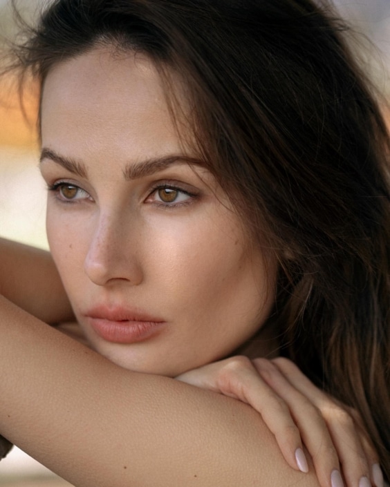 Agenzia Modelle Brescia • ARINA B • Fotomodella Influencer, WOMEN, Fotomodella Over 20, PIEDE/SHOES 37