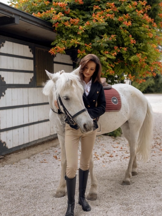 Agenzia Modelle Brescia • ARINA B • Fotomodella Influencer, WOMEN, Fotomodella Over 20, PIEDE/SHOES 37