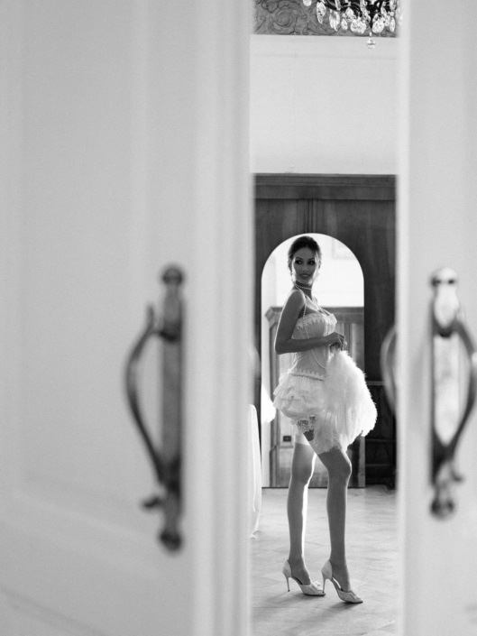 Agenzia Modelle Brescia • ARINA B • Fotomodella Influencer, WOMEN, Fotomodella Over 20, PIEDE/SHOES 37