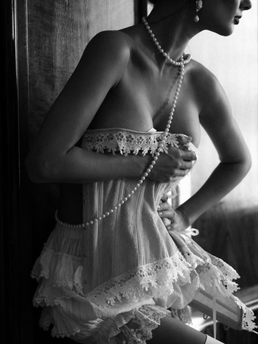 Agenzia Modelle Brescia • ARINA B • Fotomodella Influencer, WOMEN, Fotomodella Over 20, PIEDE/SHOES 37