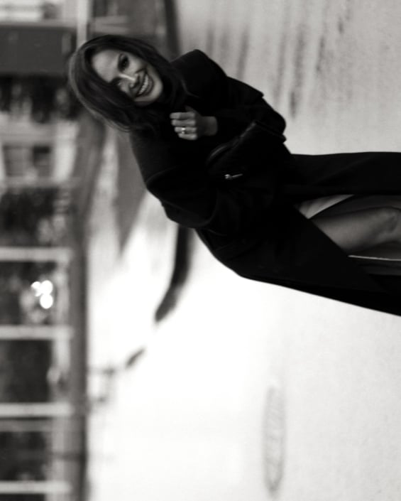 Agenzia Modelle Brescia • ARINA B • Fotomodella Influencer, WOMEN, Fotomodella Over 20, PIEDE/SHOES 37