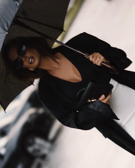 Agenzia Modelle Brescia • ARINA B • Fotomodella Influencer, WOMEN, Fotomodella Over 20, PIEDE/SHOES 37