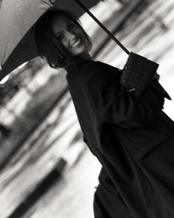 Agenzia Modelle Brescia • ARINA B • Fotomodella Influencer, WOMEN, Fotomodella Over 20, PIEDE/SHOES 37