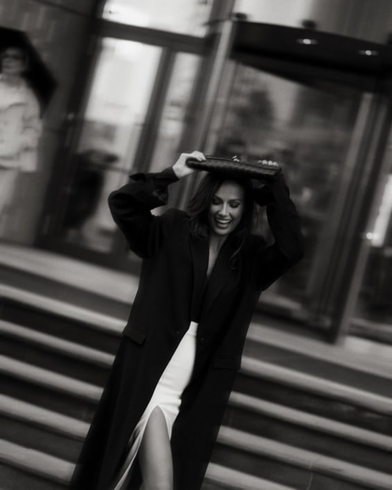 Agenzia Modelle Brescia • ARINA B • Fotomodella Influencer, WOMEN, Fotomodella Over 20, PIEDE/SHOES 37