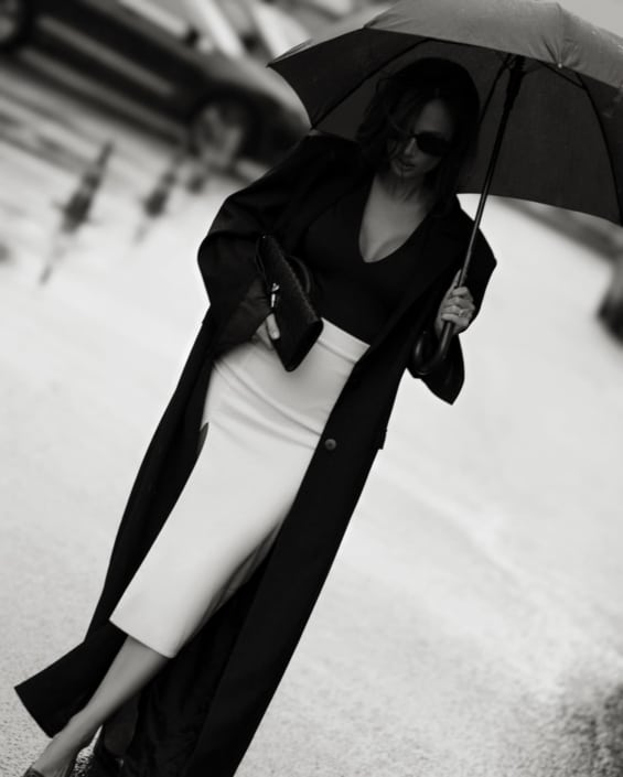 Agenzia Modelle Brescia • ARINA B • Fotomodella Influencer, WOMEN, Fotomodella Over 20, PIEDE/SHOES 37