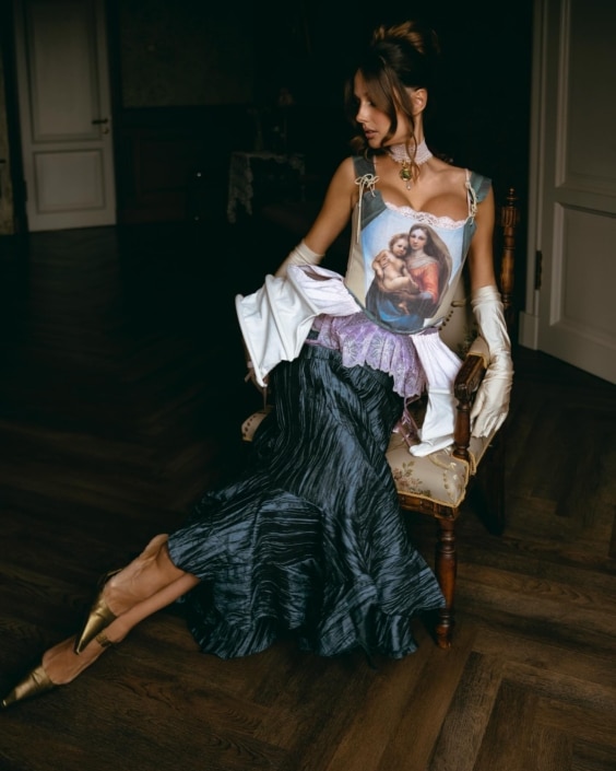 Agenzia Modelle Brescia • ARINA B • Fotomodella Influencer, WOMEN, Fotomodella Over 20, PIEDE/SHOES 37