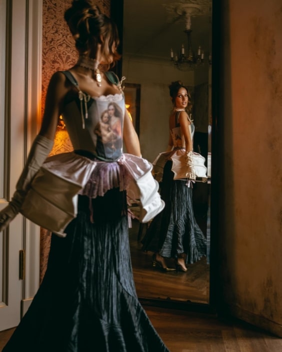 Agenzia Modelle Brescia • ARINA B • Fotomodella Influencer, WOMEN, Fotomodella Over 20, PIEDE/SHOES 37