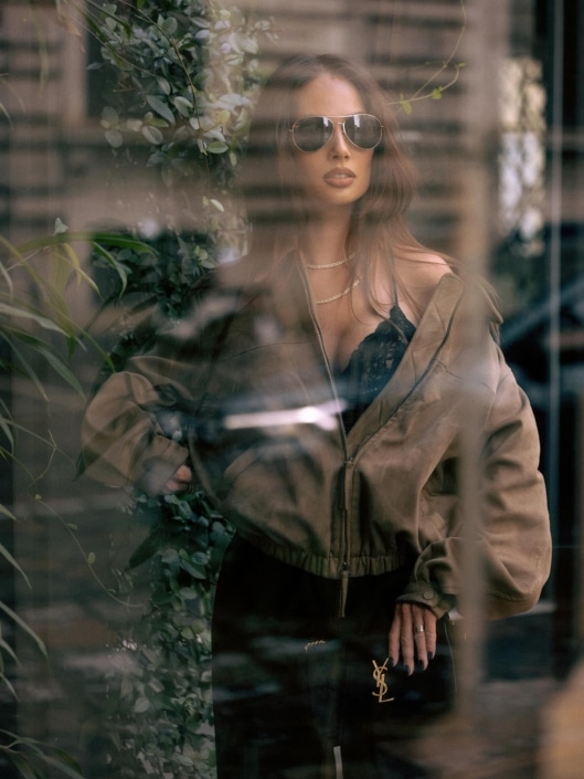 Agenzia Modelle Brescia • ARINA B • Fotomodella Influencer, WOMEN, Fotomodella Over 20, PIEDE/SHOES 37