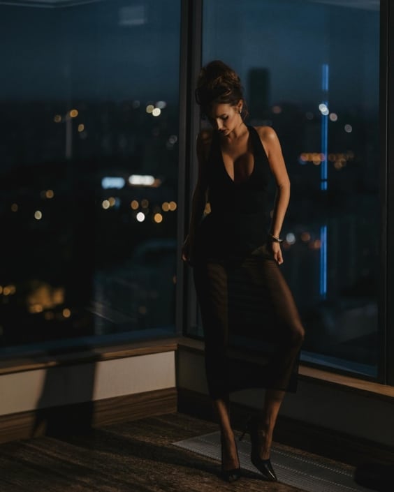 Agenzia Modelle Brescia • ARINA B • Fotomodella Influencer, WOMEN, Fotomodella Over 20, PIEDE/SHOES 37