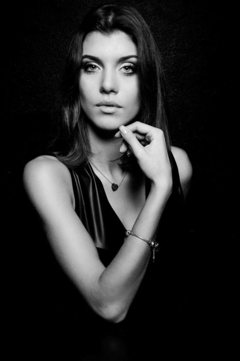 Agenzia Modelle Brescia • BEATRICE F • NEW FACES, Fotomodella Over 20, Fotomodello Under 18, Fotomodella, PIEDE/SHOES 37