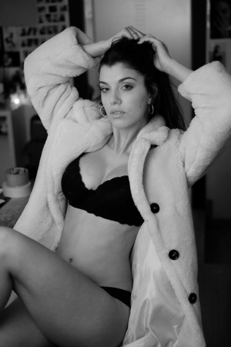Agenzia Modelle Brescia • BEATRICE F • NEW FACES, Fotomodella Over 20, Fotomodello Under 18, Fotomodella, PIEDE/SHOES 37