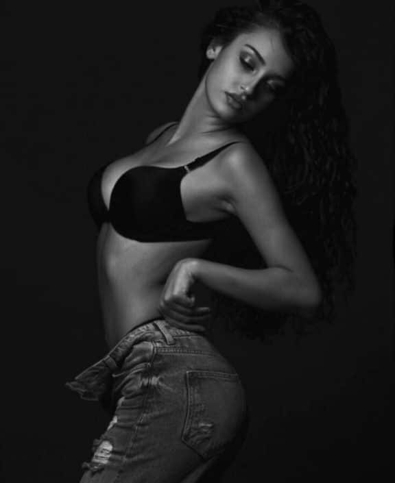 Agenzia Modelle Brescia • MARTINA SA • NEW FACES, Fotomodella Over 20, Fotomodello Under 18, Fotomodella
