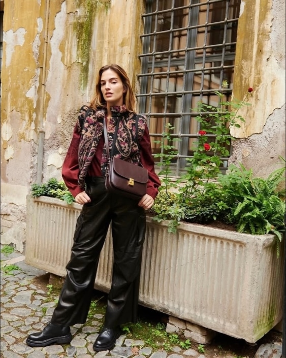 Agenzia Modelle Brescia • CAMILLA BA • Fotomodella Influencer, WOMEN, Fotomodella Over 20